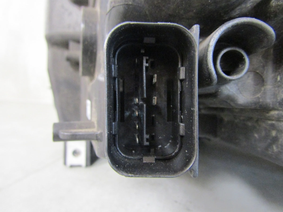 Prednji far BMW 5 F10 F11 halogen sa sočivom 10-13 RH desni 7203240