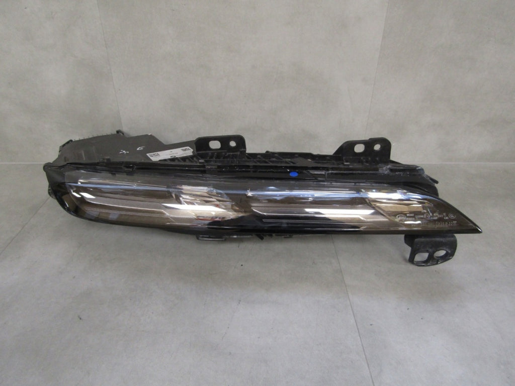 Prednji far BMW 7 G70 LED DRL SVAROWSKI RH desni 22- 9879936