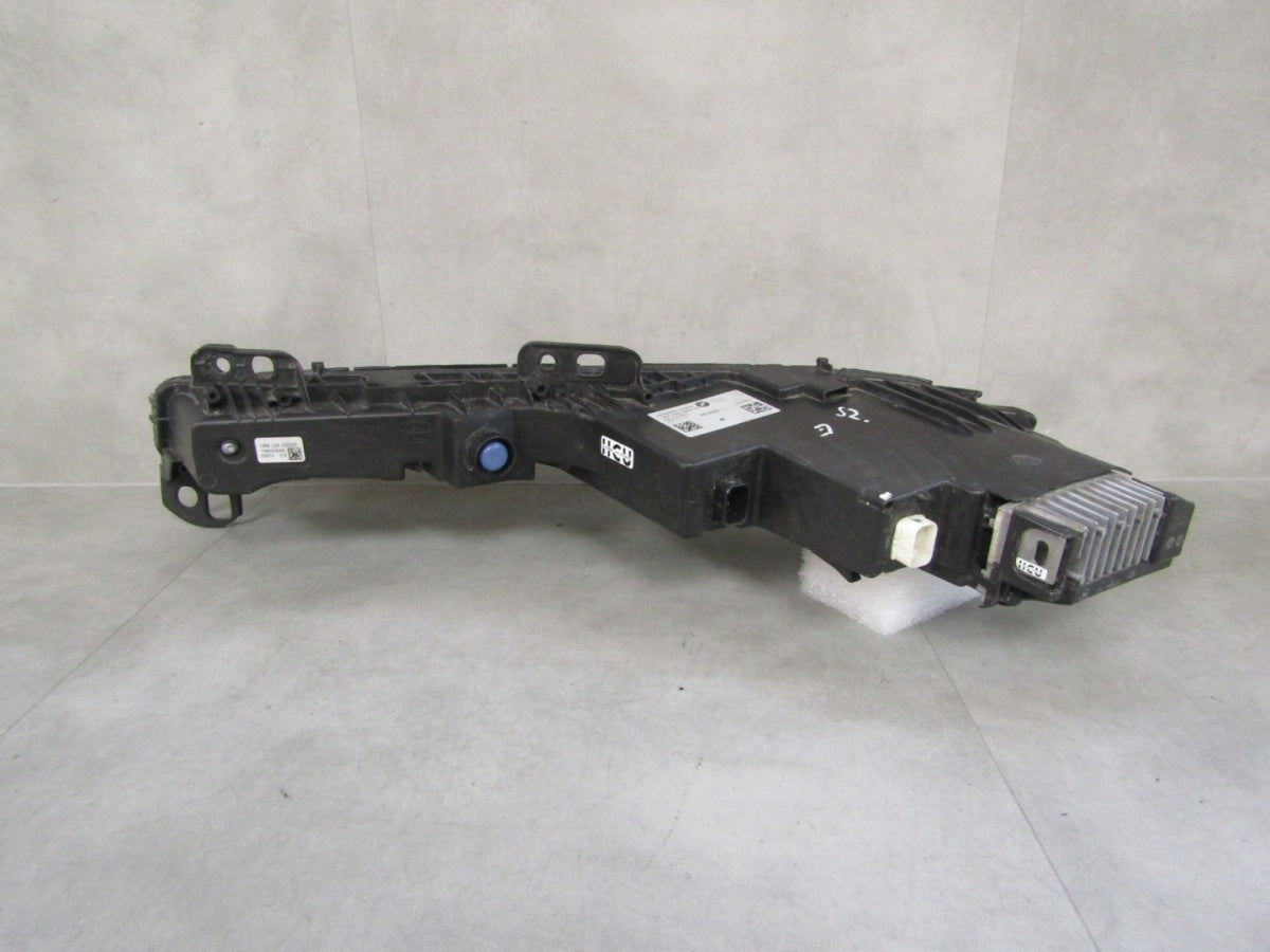 Prednji far BMW 7 G70 LED DRL SVAROWSKI RH desni 22- 9879936