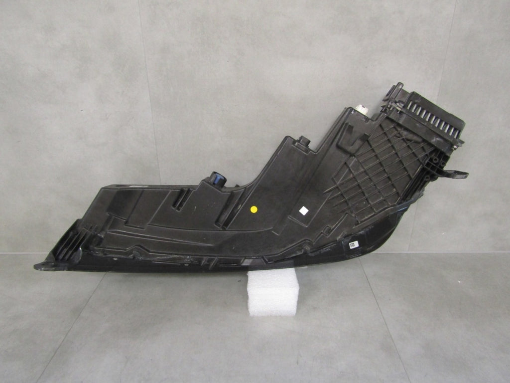 Prednji far BMW 7 G70 LED DRL SVAROWSKI RH desni 22- 9879936