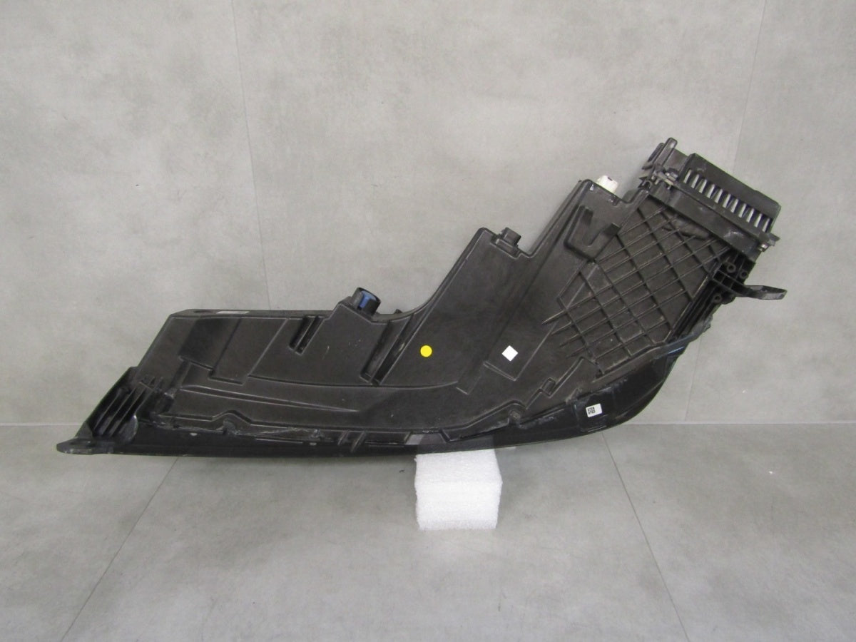 Prednji far BMW 7 G70 LED DRL SVAROWSKI RH desni 22- 9879936