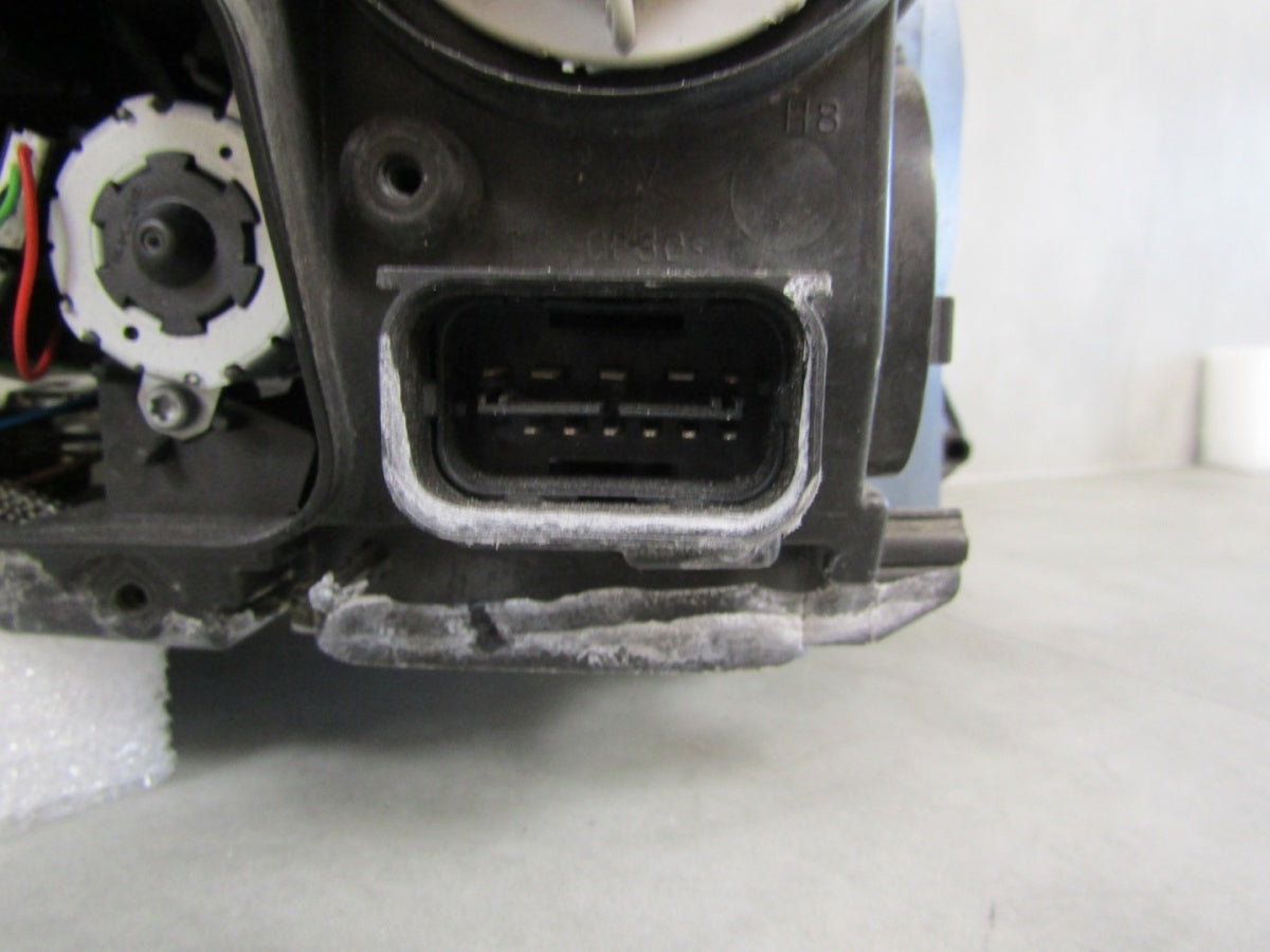 Prednji far BMW E90 LIFT xenon nezakretni LH 08-12 7202583