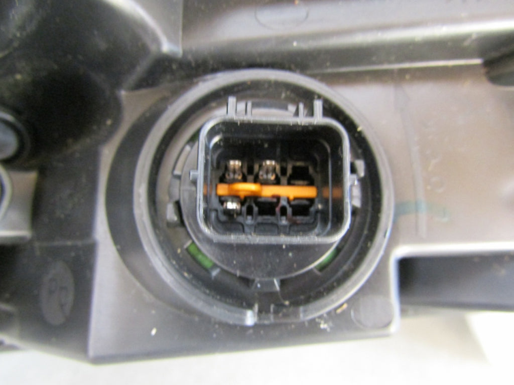 Prednji far Hyundai Bayon LED DRL 21-24 RH 92208Q0500