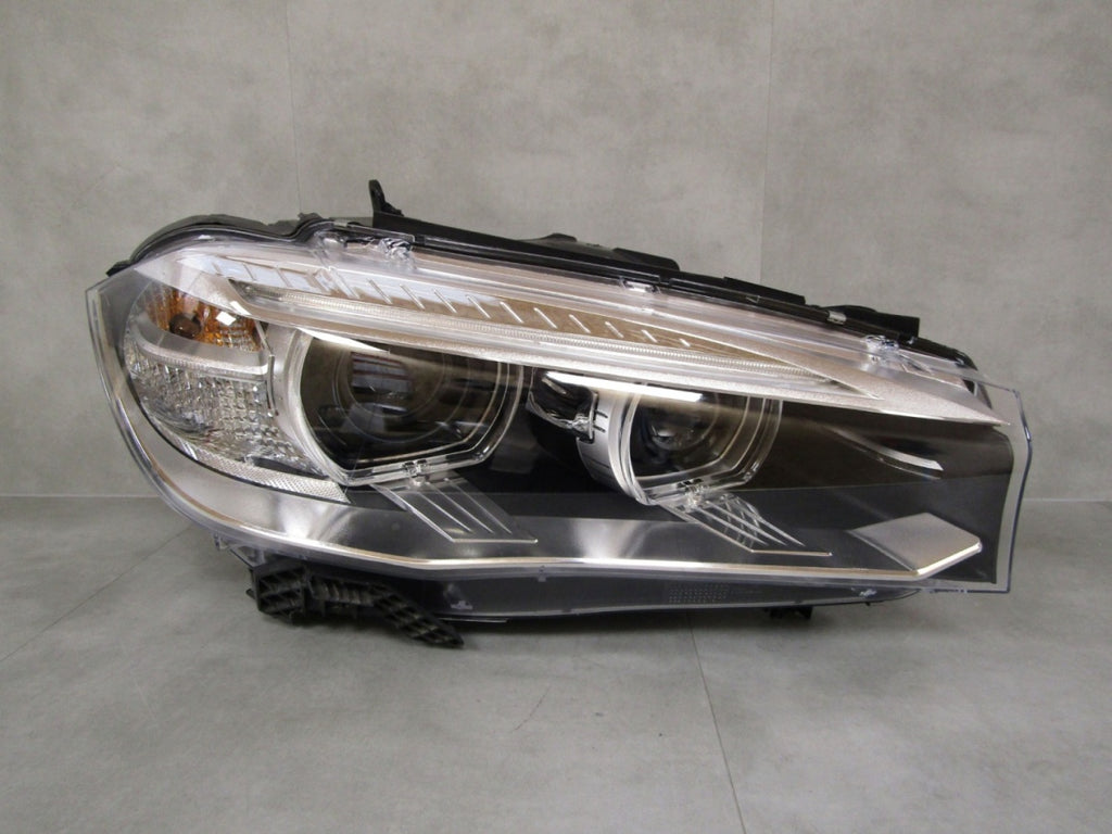 Prednji far BMW X5 F15 X6 F16 xenon nezakretni 13-18 RH 7290054