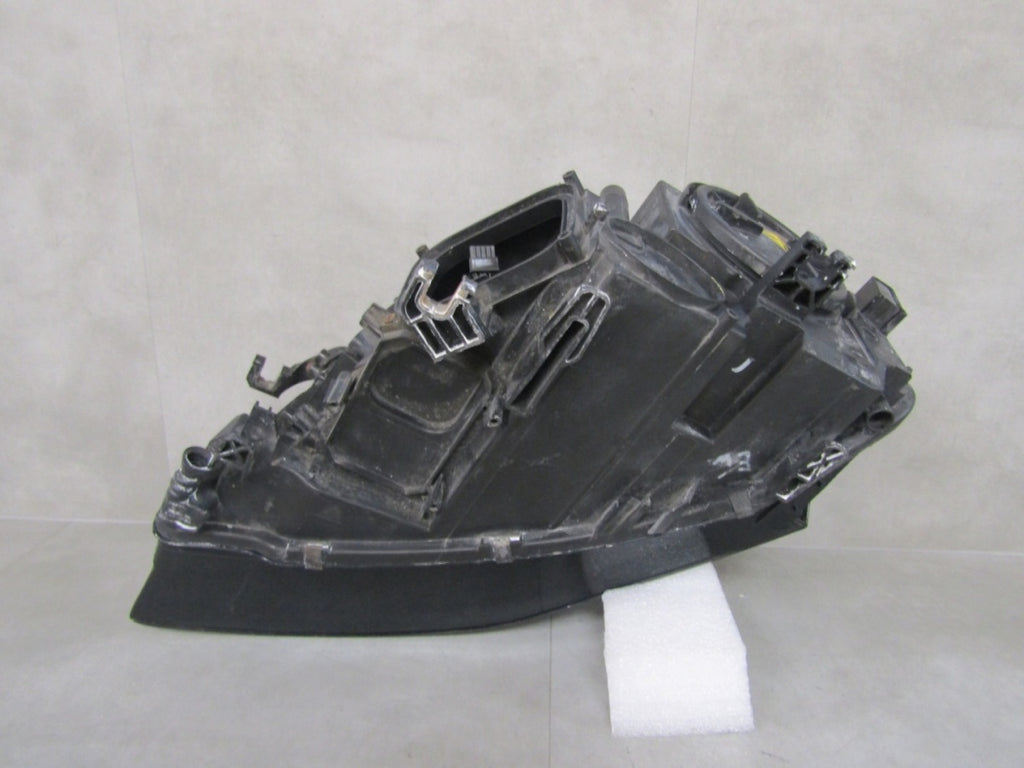 Prednji far Audi A4 B8 xenon nezakretni 07-11 RH desni 8K0941004C