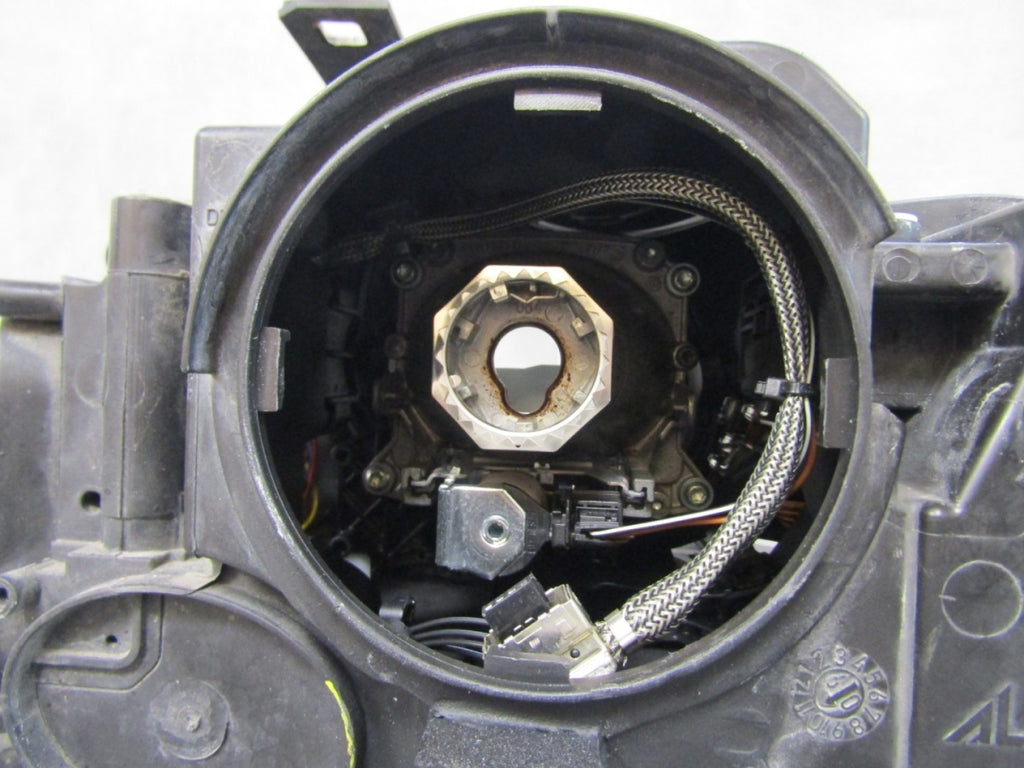 Prednji far Audi A4 B8 xenon nezakretni 07-11 RH desni 8K0941004C