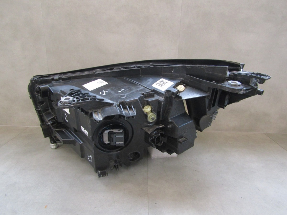 Prednji far BMW 5 G60 G61 Shadowline Full LED 23- RH 5A798D8