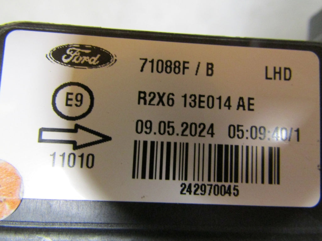 Prednji far Ford Transit Courier MK3 halogen 23- RH desni R2X6 13E014 AE