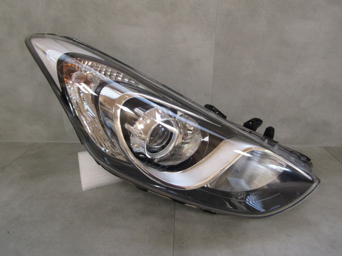 Prednji far Hyundai I30 II halogen sa sočivom 11-17 RH desni