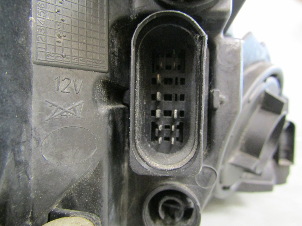 Prednji far VW Golf 7 VII xenon nezakretni 12-16 LH