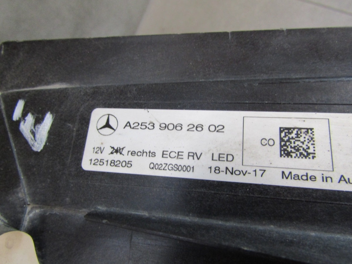 Prednji far Mercedes GLC W253 HYBRID ILS 15-19 RH desni A2539062602