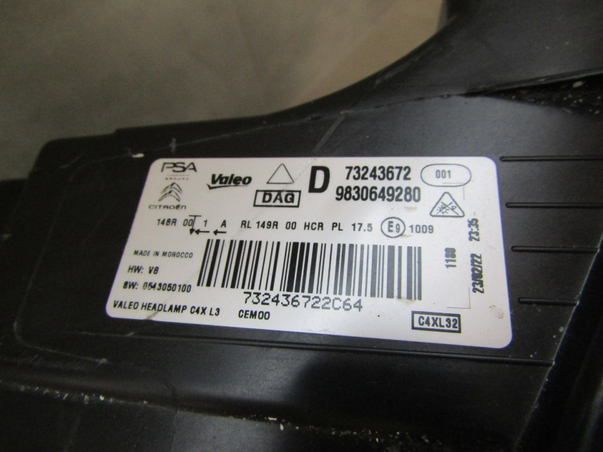 Prednji far Citroen C4 LED 20- RH 9830649280