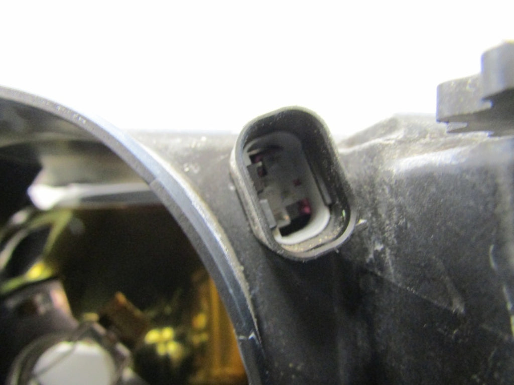 Prednji far BMW 3 E46 XENON SEDAN KOMBI LIFT 02-05 RH desni 6925644