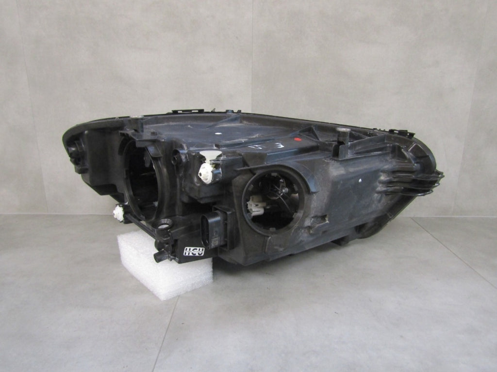 Prednji far Mercedes CLA W118 halogen LH lijevi 19-23