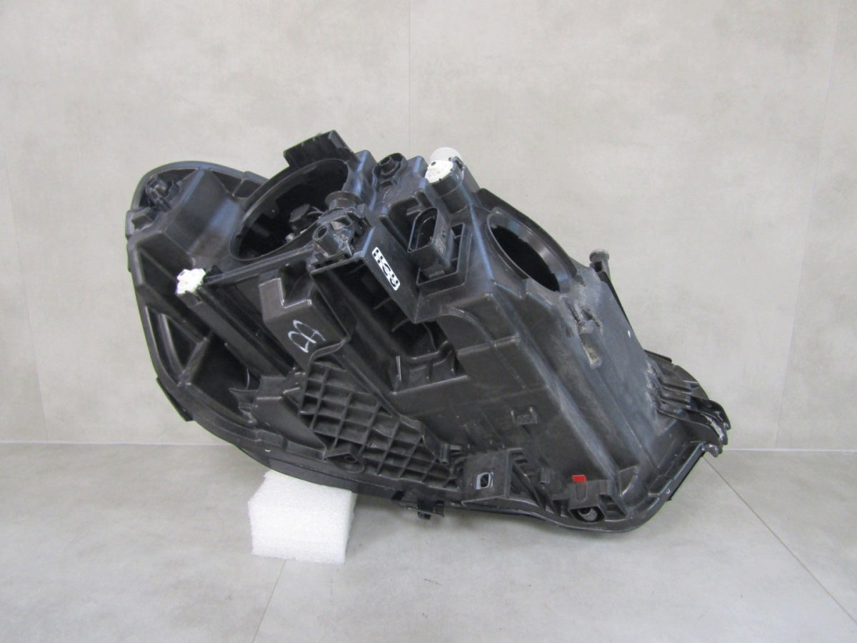 Prednji far Mercedes CLA W118 halogen LH lijevi 19-23