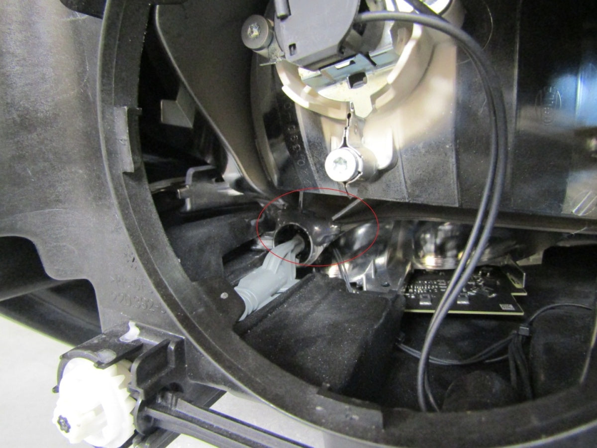 Prednji far Mercedes CLA W118 halogen LH lijevi 19-23