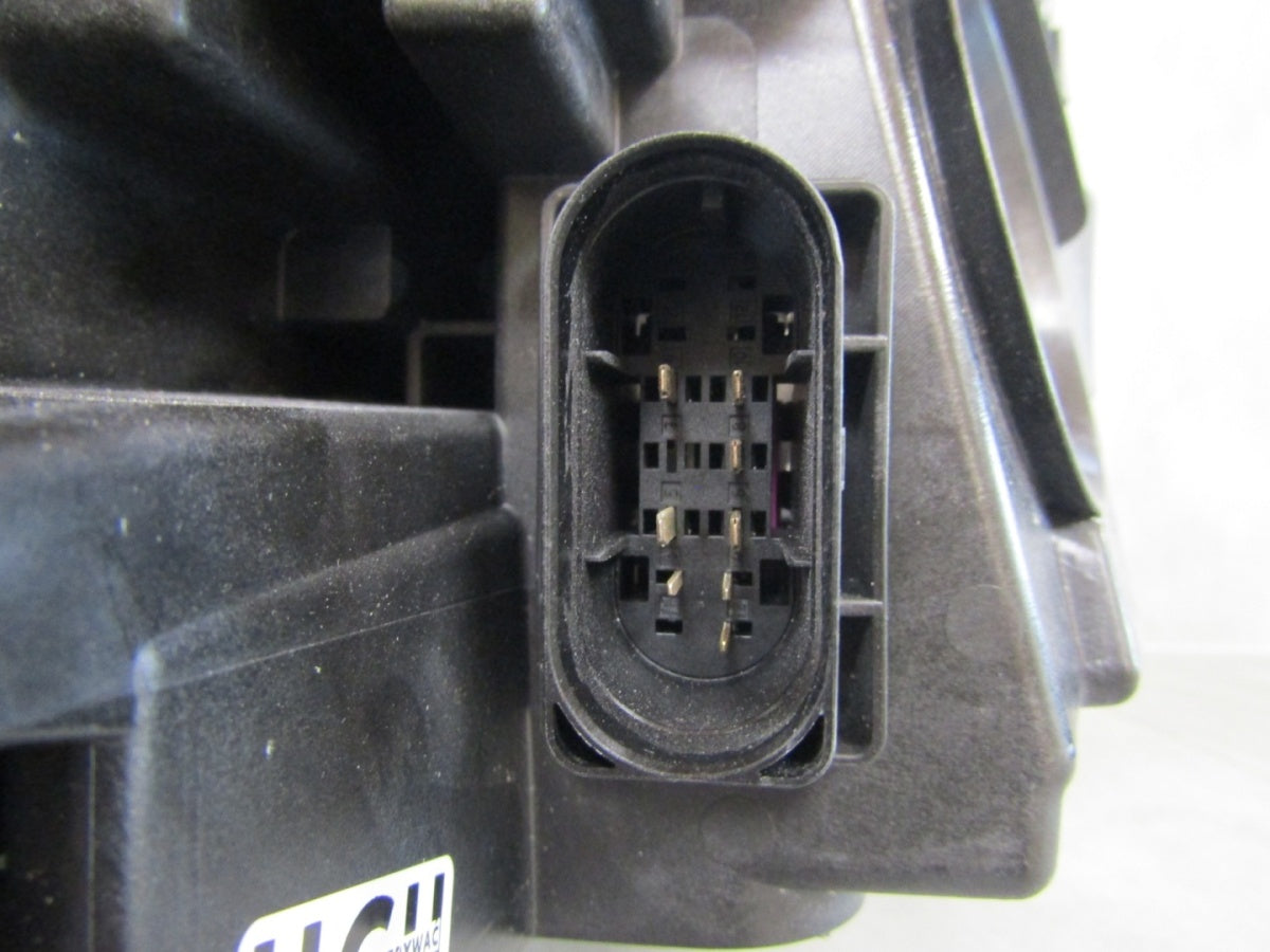 Prednji far Mercedes CLA W118 halogen LH lijevi 19-23