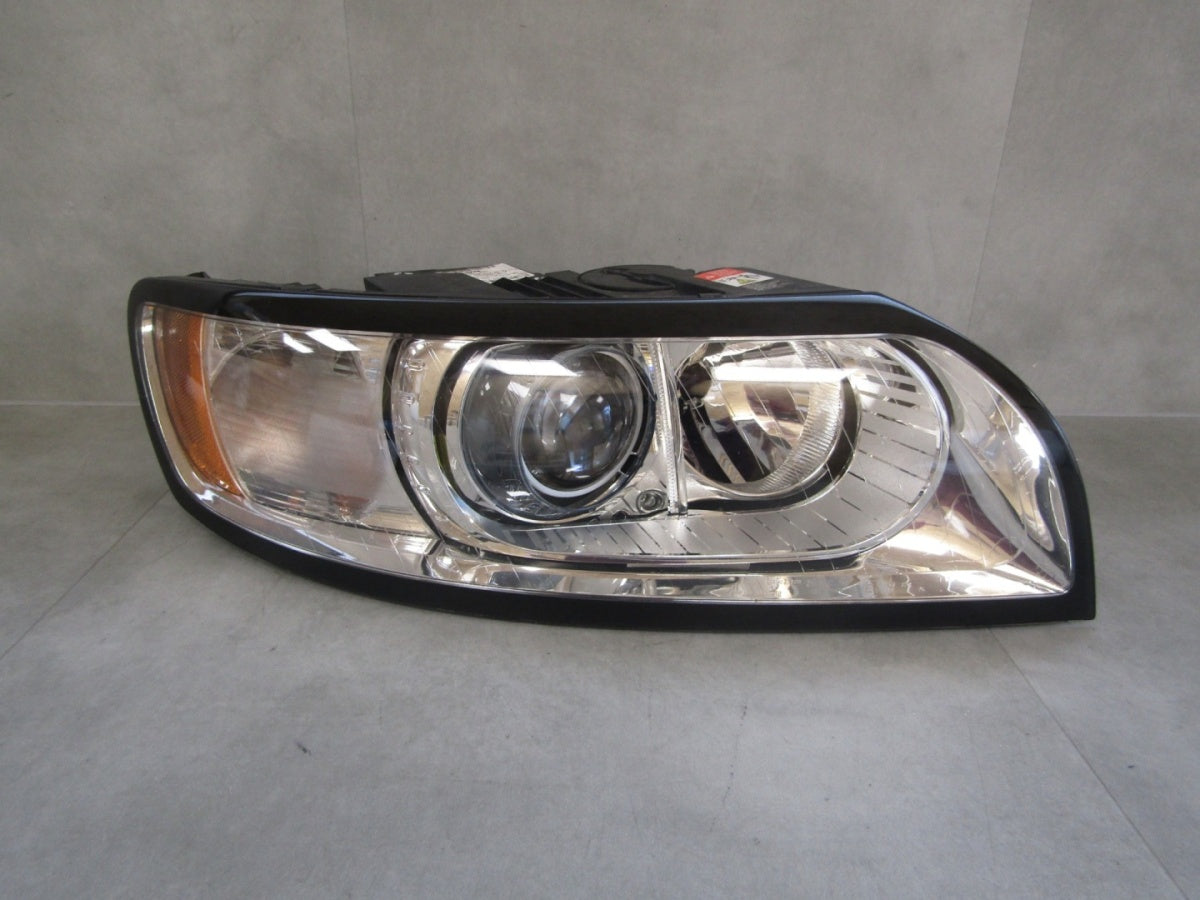 Prednji far Volvo S40 V50 II LIFT xenon zakretni 07-12 RH desni 30763030