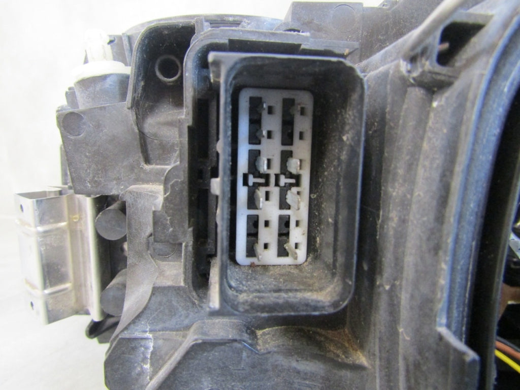 Prednji far Volvo S40 V50 II LIFT xenon zakretni 07-12 RH desni 30763030