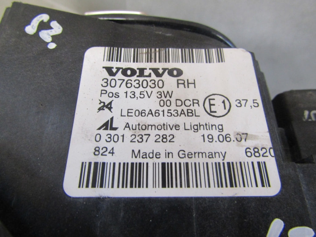 Prednji far Volvo S40 V50 II LIFT xenon zakretni 07-12 RH desni 30763030