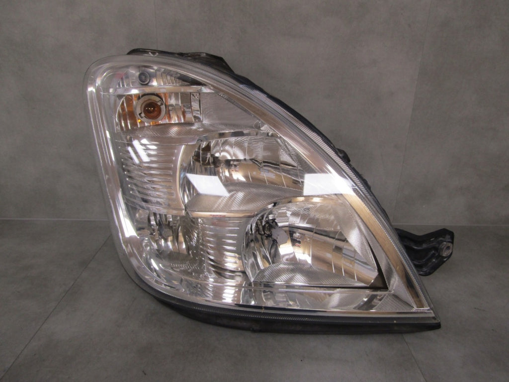 Prednji far Iveco Daily halogen 04-06 RH desni