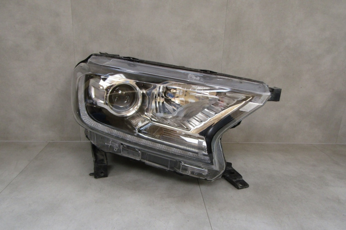 Prednji far Ford Ranger V 5 Lift xenon Nieskrętny+ LED 19- RH desni
