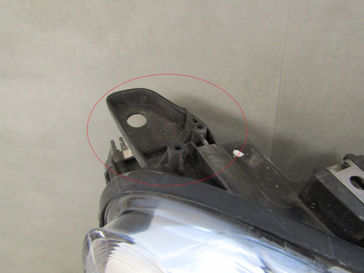 Prednji far Opel Combo E IV halogen + LED RH 18-23 9816825980