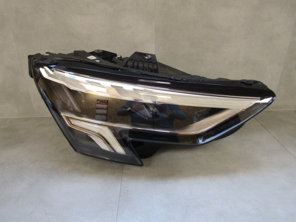Prednji far AUDI A3 FULL LED 20-23 RH desni 8Y0941034A