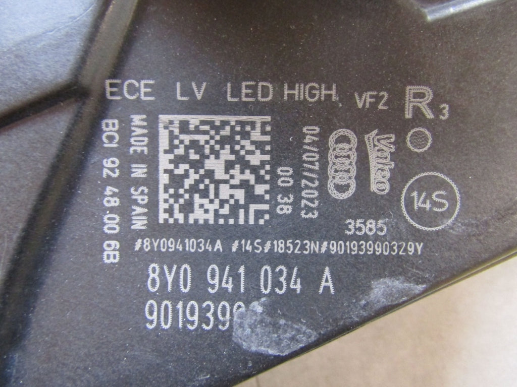 Prednji far AUDI A3 FULL LED 20-23 RH desni 8Y0941034A
