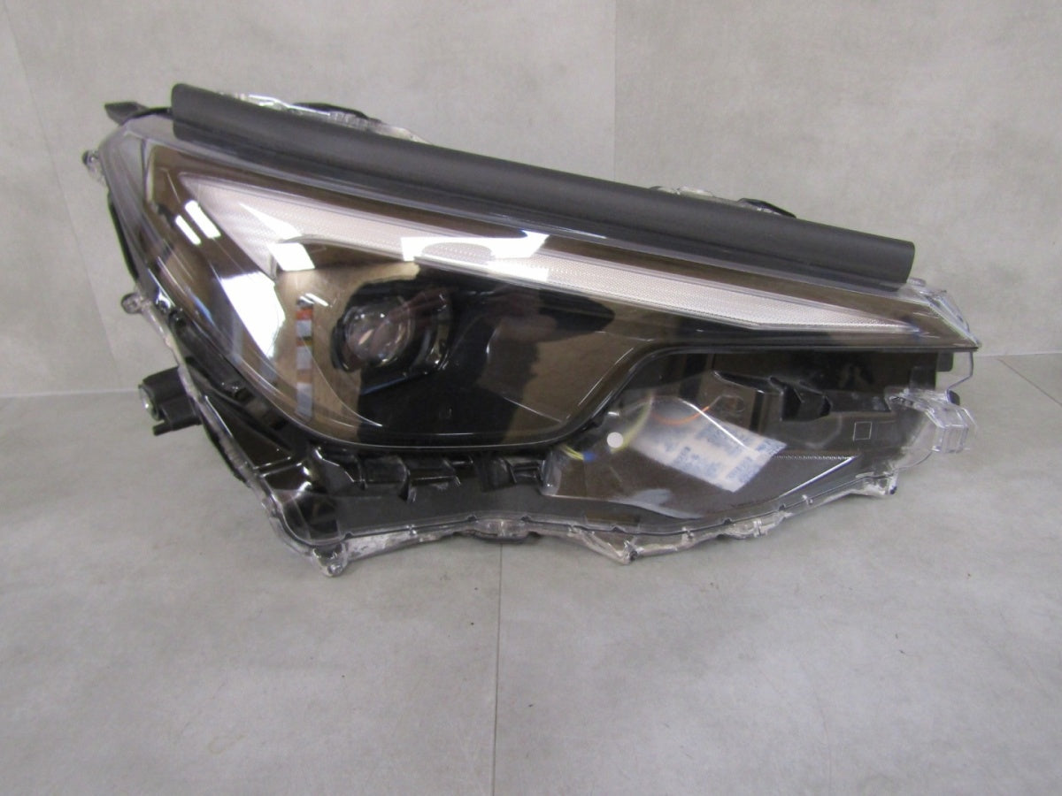 Prednji far LEXUS LBX FULL LED RH desni KOITO 52 352 23-