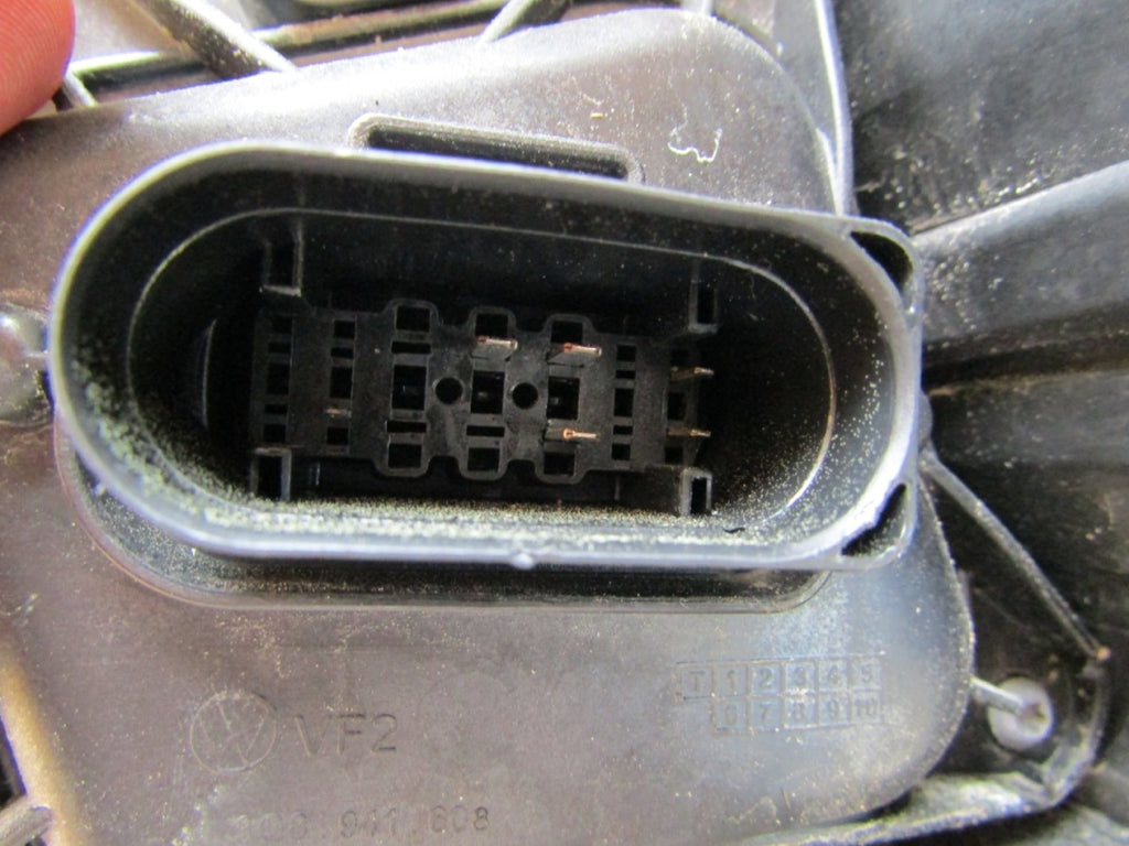 Prednji far VOLKSWAGEN ARTEON 3G8 FULL LED 17-20 desni RH 3G8941082