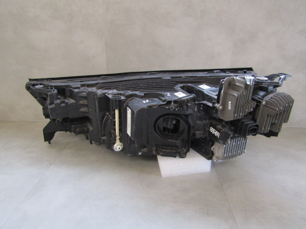 Prednji far BMW IX I20 LASER 21- RH 5A3CEA 2