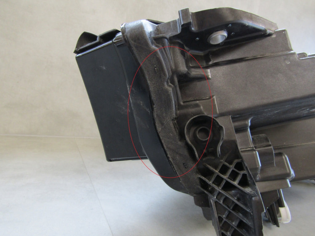Prednji far BMW IX I20 LASER 21- RH 5A3CEA 2