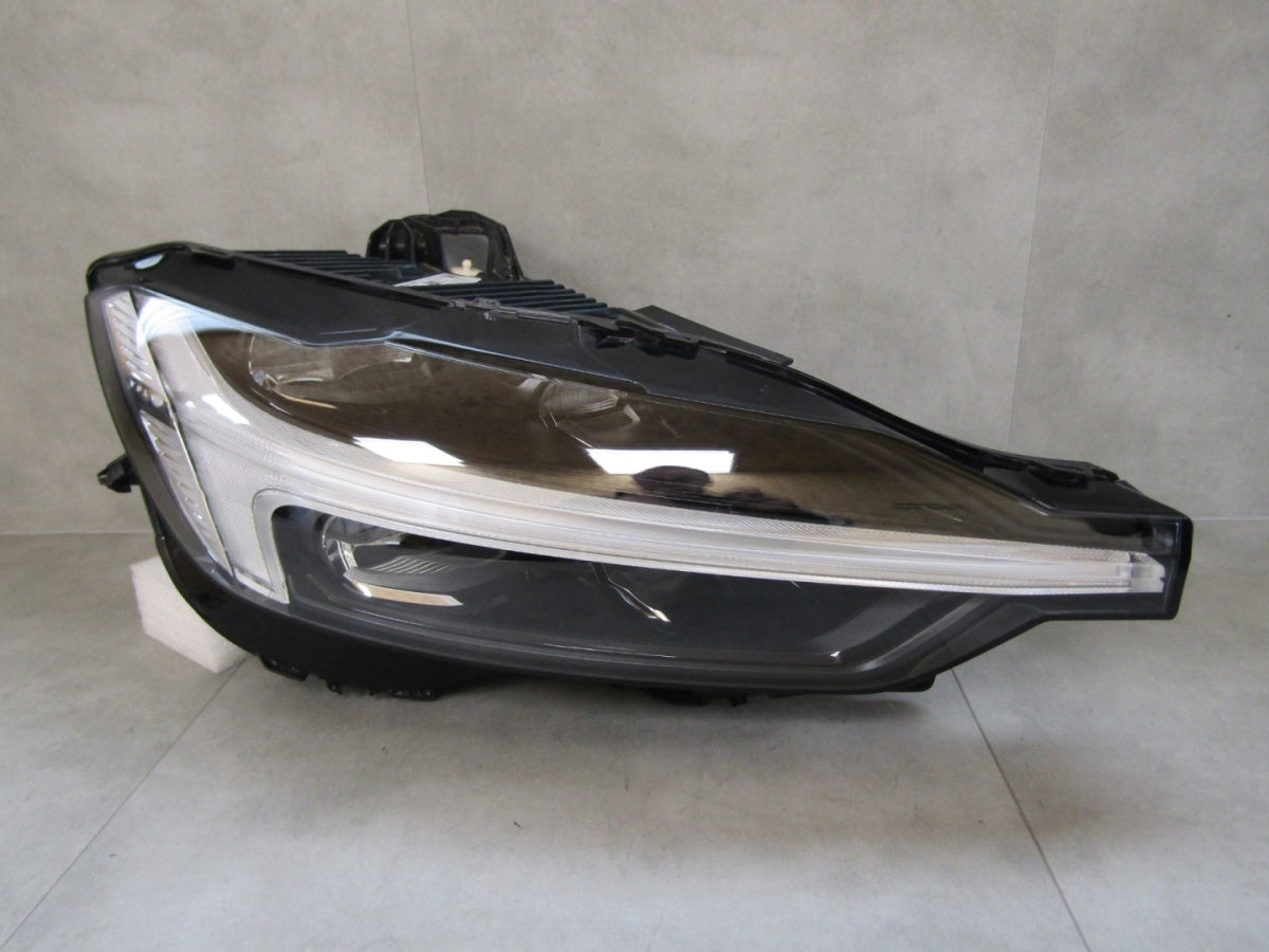 Prednji far Volvo XC60 FULL LED crni 17-24 RH desni 32342507