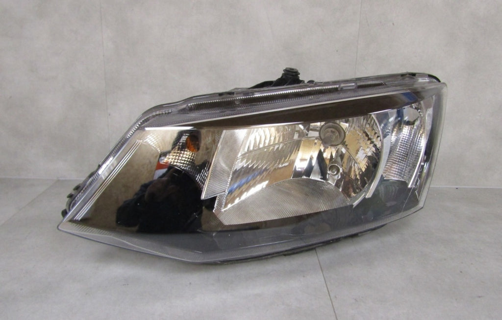 Prednji far SKODA FABIA 3 III 14-18 halogen LH VALEO 90076294