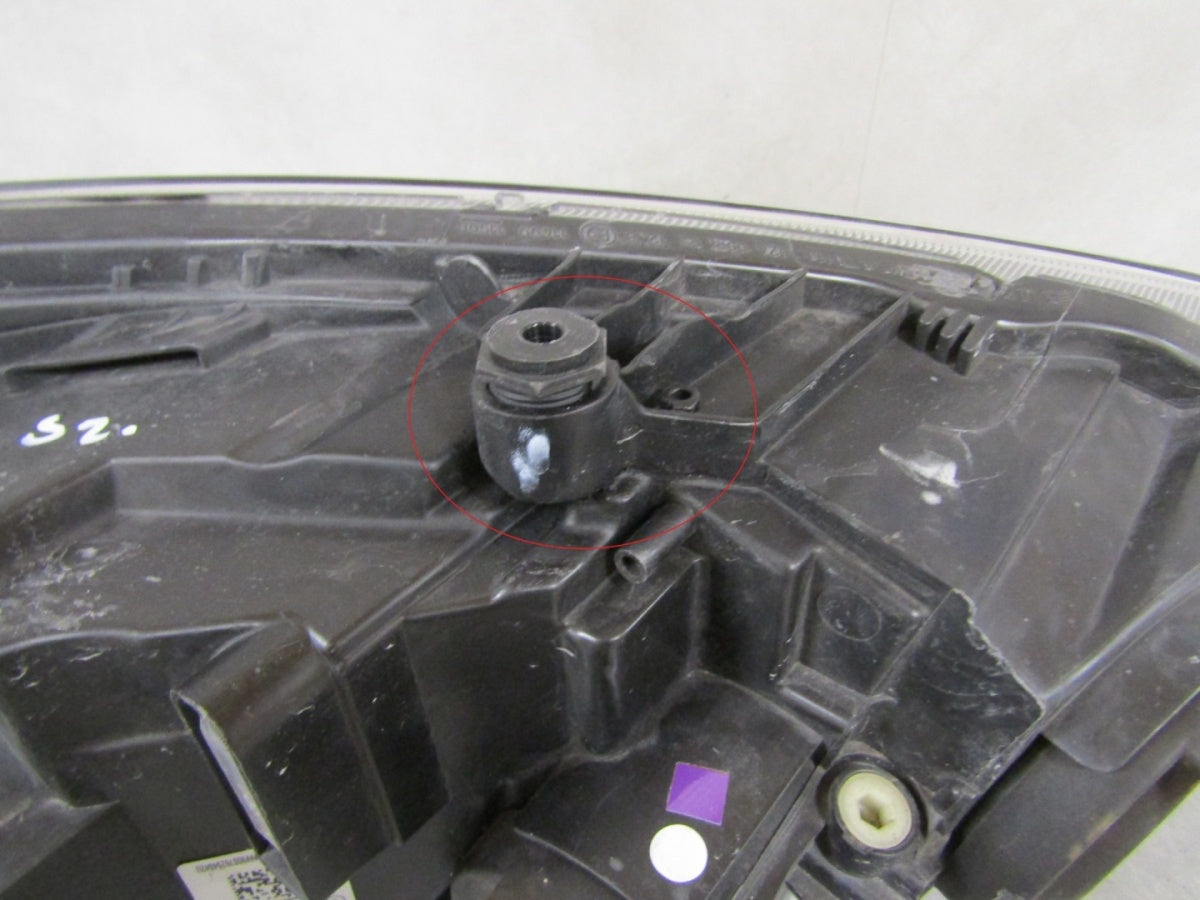 Prednji far SKODA FABIA 3 III 14-18 halogen LH VALEO 90076294