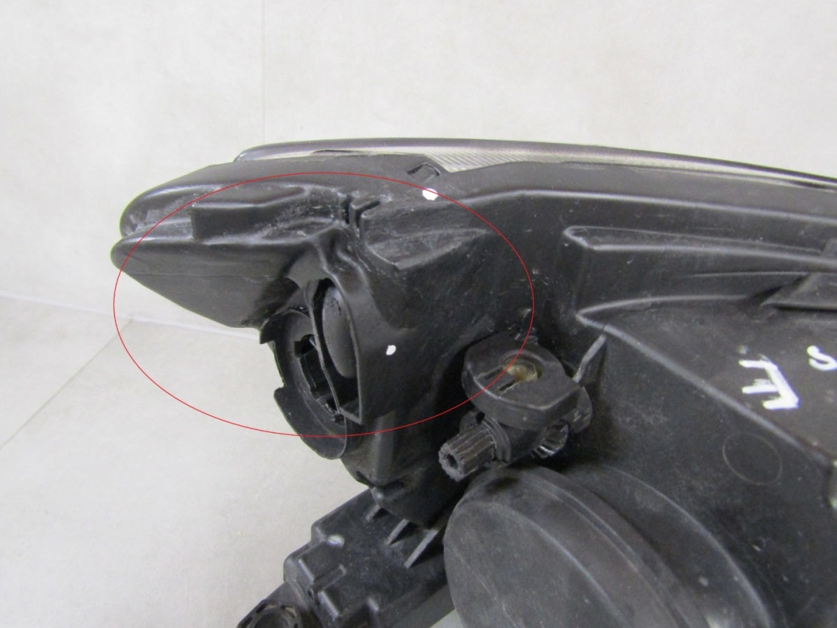 Prednji far SKODA FABIA 3 III 14-18 halogen LH VALEO 90076294
