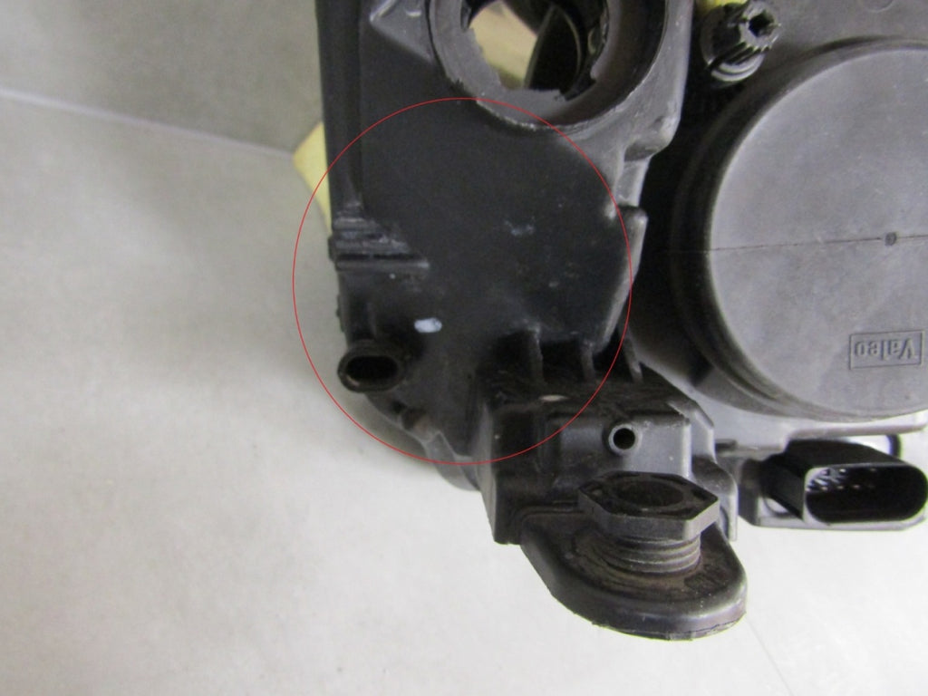 Prednji far SKODA FABIA 3 III 14-18 halogen LH VALEO 90076294