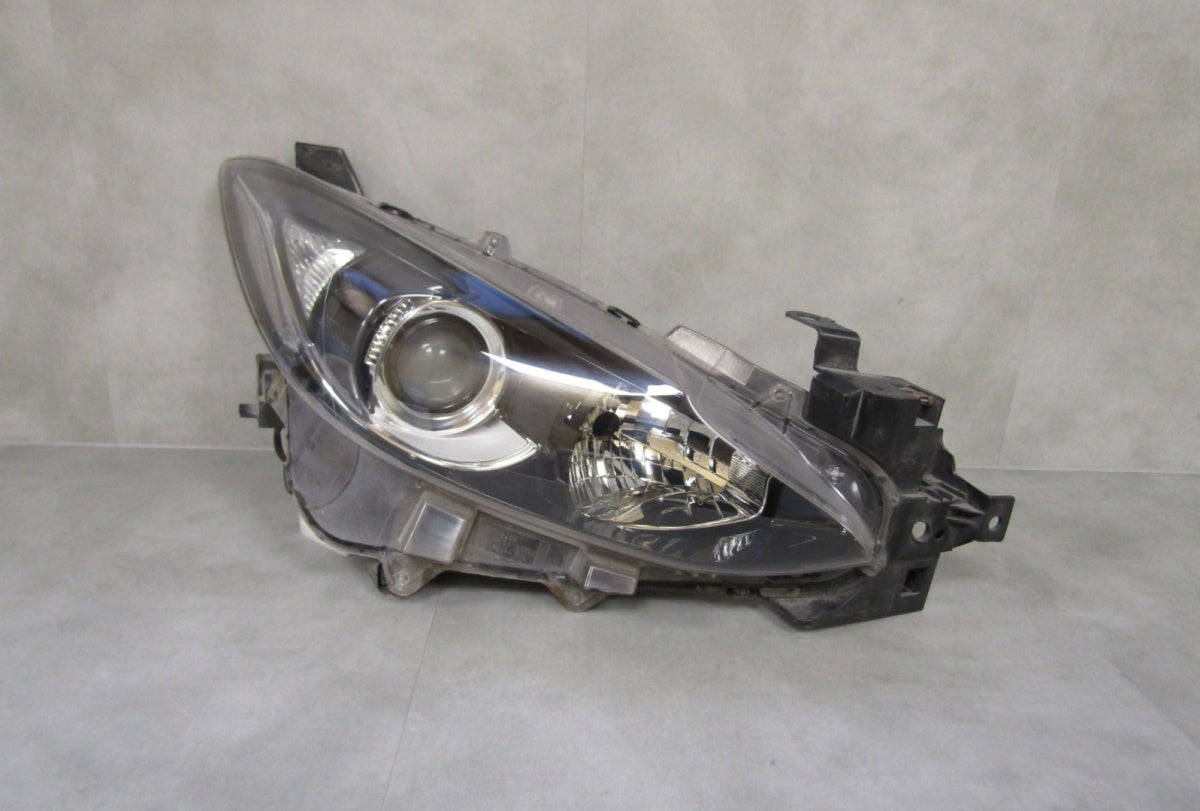 Prednji far MAZDA 3 III BM sa sočivom halogen RH 13-16 BHR 151030