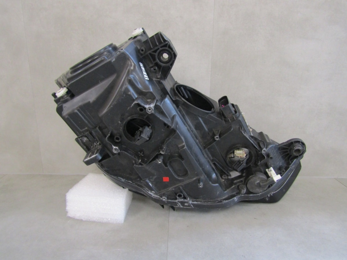 Prednji far Audi A3 8V xenon nezakretni 12-16 LH 8V0941005C