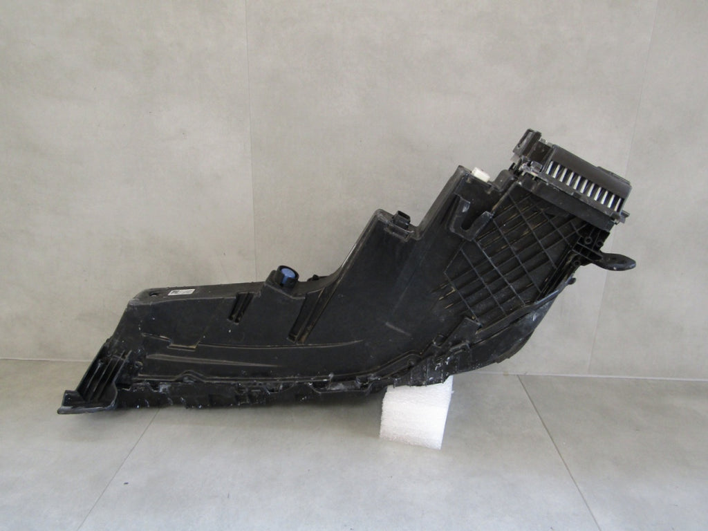 Prednji far BMW 7 G70 LED DRL SVAROWSKI RH 22- 9879936