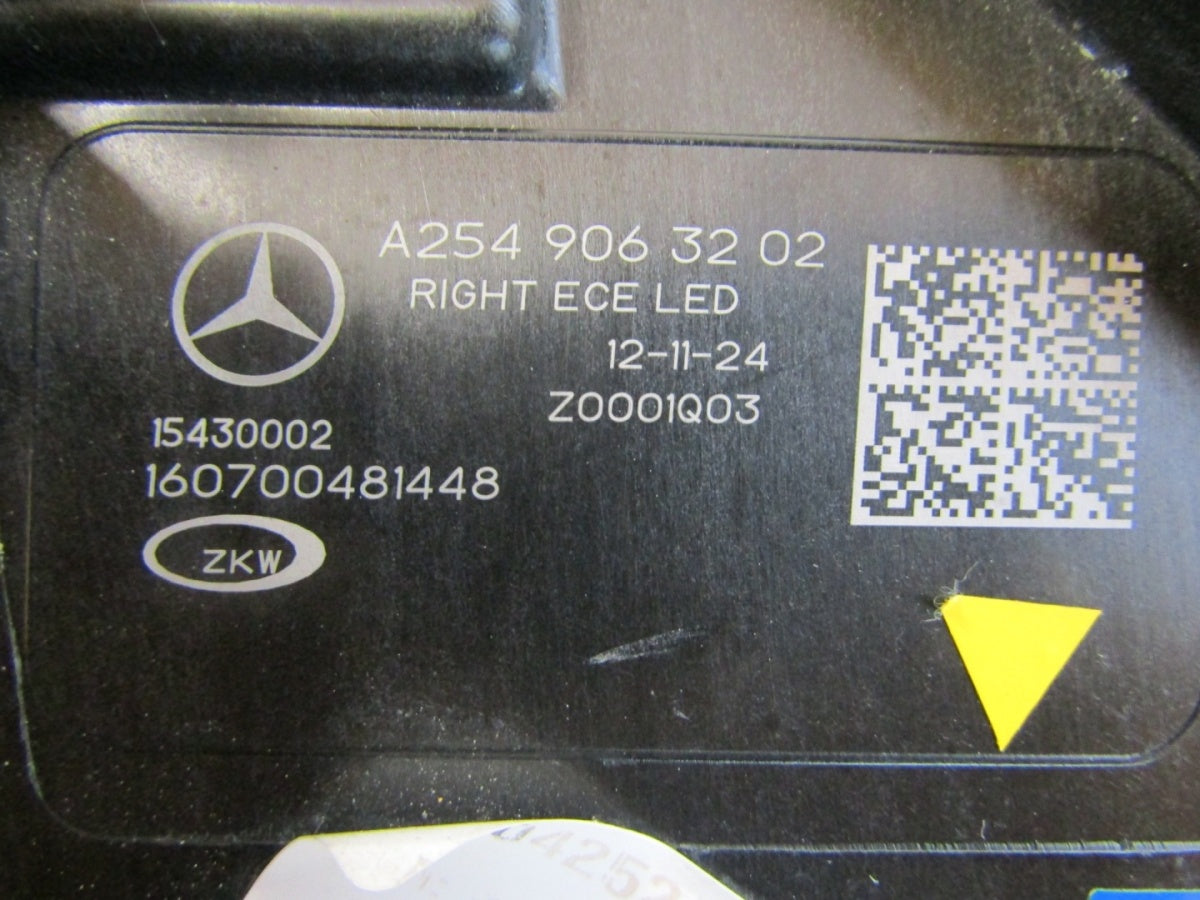 Prednji far MERCEDES GLC 2 W254 FULL LED DIGITAL LIGHT 22- RH desni A2549063202