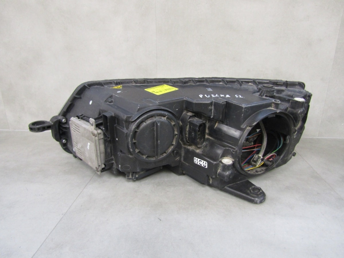 Prednji far Skoda Octavia 3 III xenon nezakretni 12-16 RH desni 5E1941016A