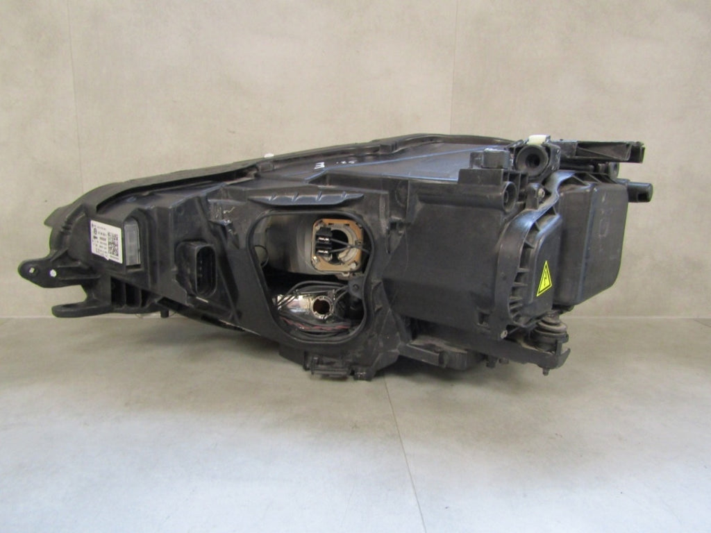 Prednji far VOLKSWAGEN SPORTSVAN 517 xenon 14-18 517941752B