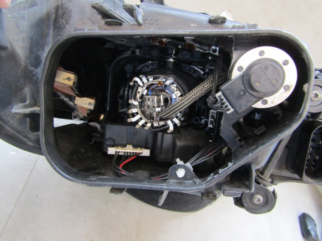 Prednji far Audi Q7 4L LIFT xenon zakretni 09-15 LH lijevi 4L0941003AD