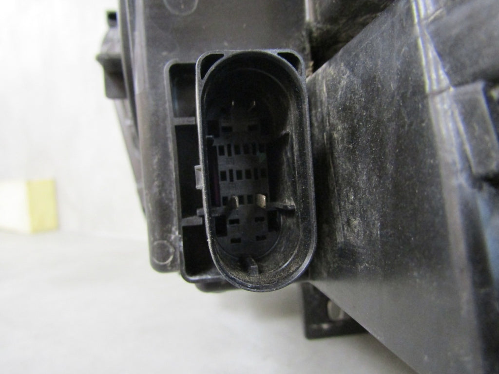 Prednji far Mercedes GLA W247 MULTIBEAM 20-23 RH desni A2479065006