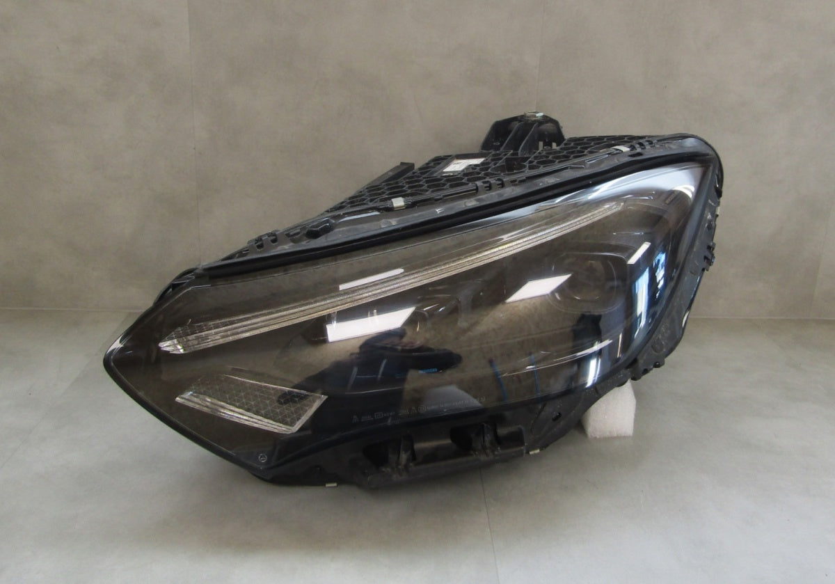 Prednji far MERCEDES EQE W295 A295 FULL LED DIGITAL LIGHT LH 22- A2959061901