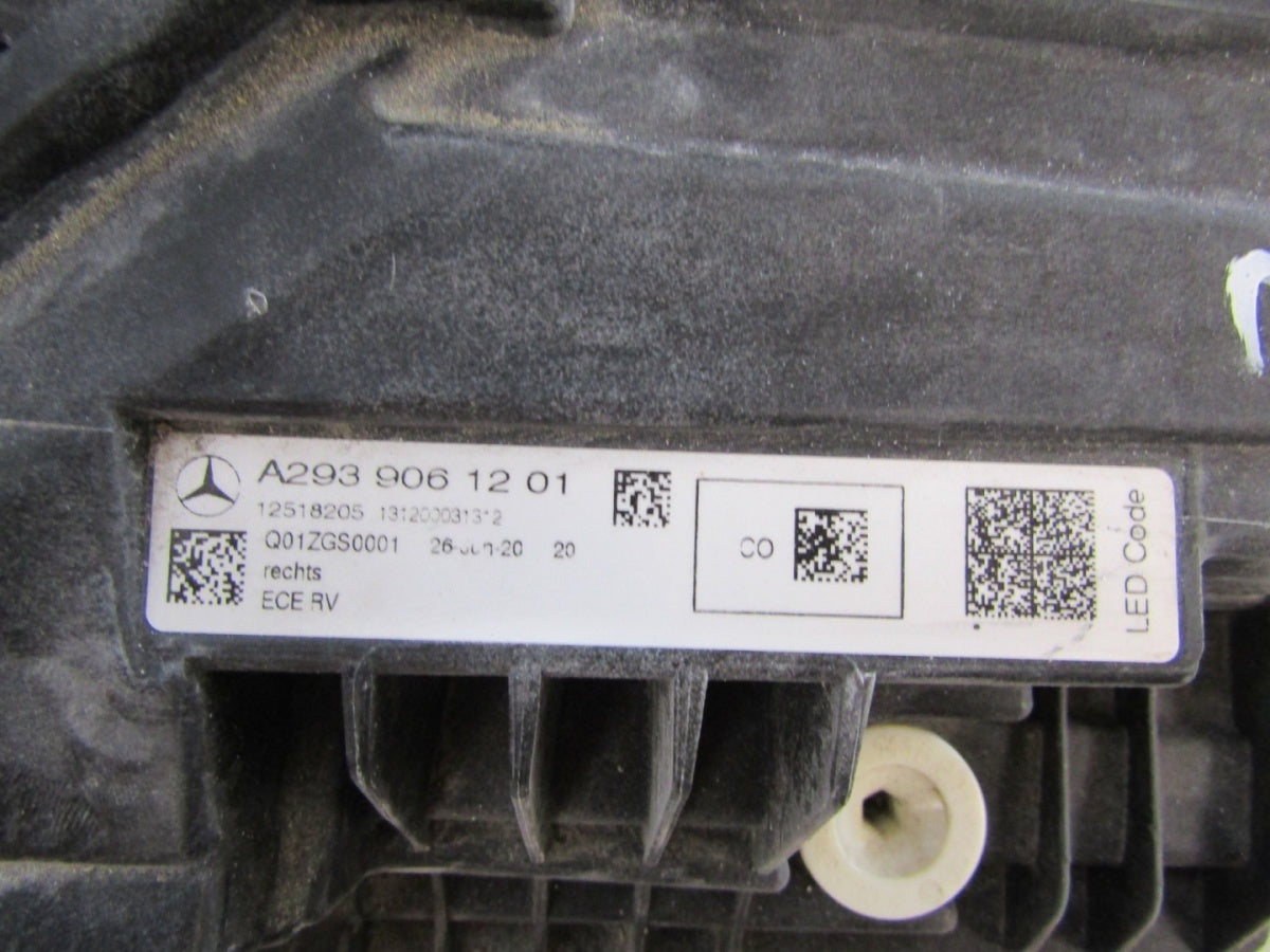 Prednji far MERCEDES EQC W293 FULL LED 19-23 RH desni A2939061201