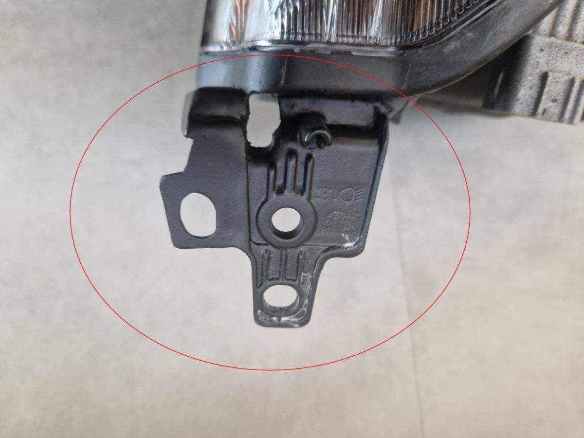 Prednji far SUZUKI IGNIS III LED 16- lijevi LH