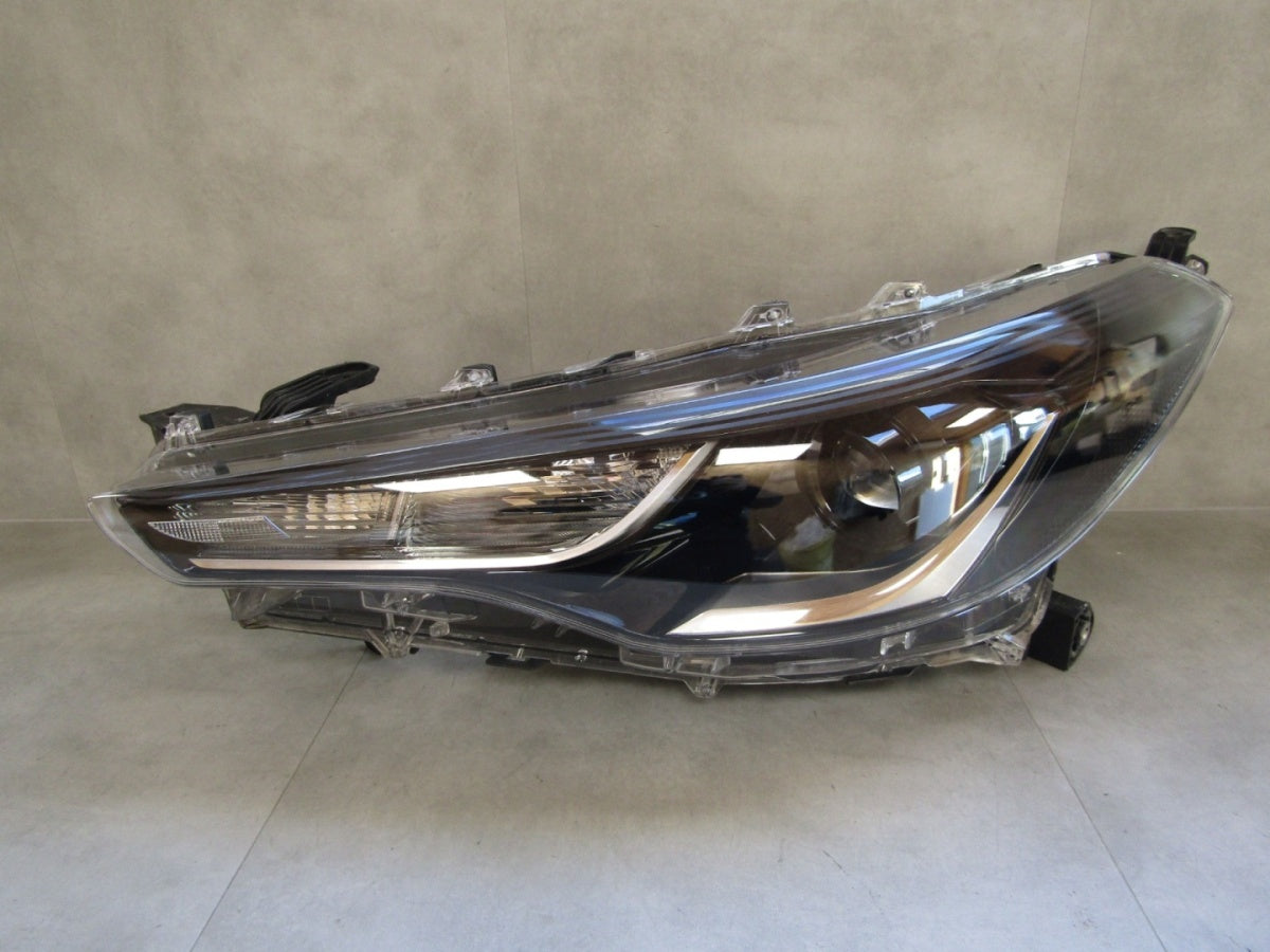 Prednji far Toyota Corolla Cross LED 20- LH lijevi HASCO 16-183